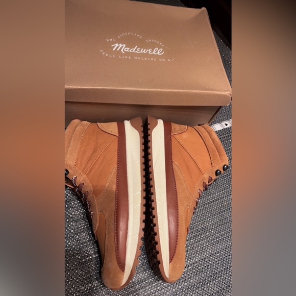 High-top kickoff trainer sneaker in suede. - Picture 4 of 7